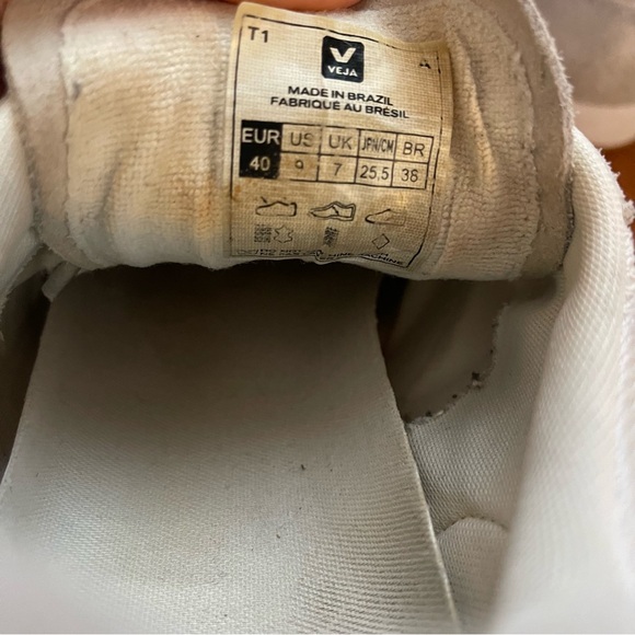Veja rio Branco Alveomesh White and Tan Sneakers size 9 - Picture 9 of 9